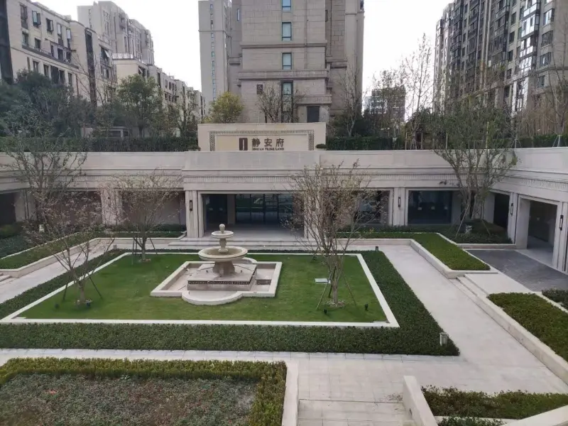 Blueway varmepumpe støtter Shanghai Jing'an Mansion innendørs svømmebassengprosjekt med effektiv konstant temperaturløsning